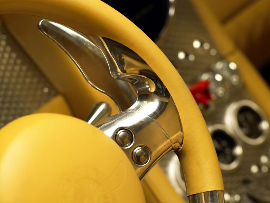 Детали интерьера Spyker D12 Peking-to-Paris Concept 2006 года  (фото 10 из 60)